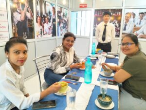 sihm-dehradun-practical-staff-enjoying-dishes