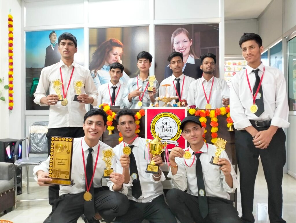 hm students of SIHM Dehradun